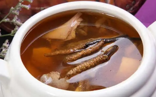 東強(qiáng)堂蟲草清燉團(tuán)魚：秋冬滋補(bǔ)硬菜，一口鮮醇養(yǎng)身心