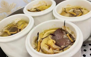 冬蟲(chóng)夏草可以燉蓮子嗎？那曲源頭品牌教你正宗滋養(yǎng)搭配-西藏那曲蟲(chóng)草網(wǎng)